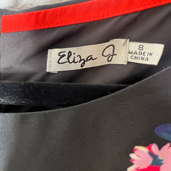 Eliza J Shift Mini Dress Black Floral Back Gold Zip Short Sleeve Sz 8 - Picture 4 of 5